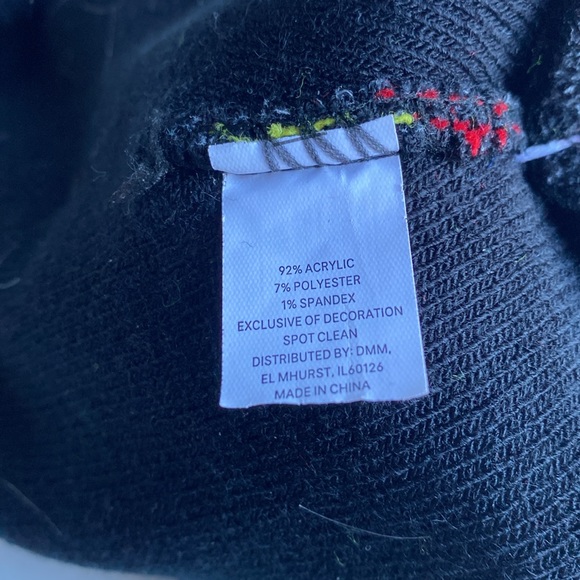 ❗️Reduced Price❗️Blinking holiday lights knit cap - Picture 6 of 7